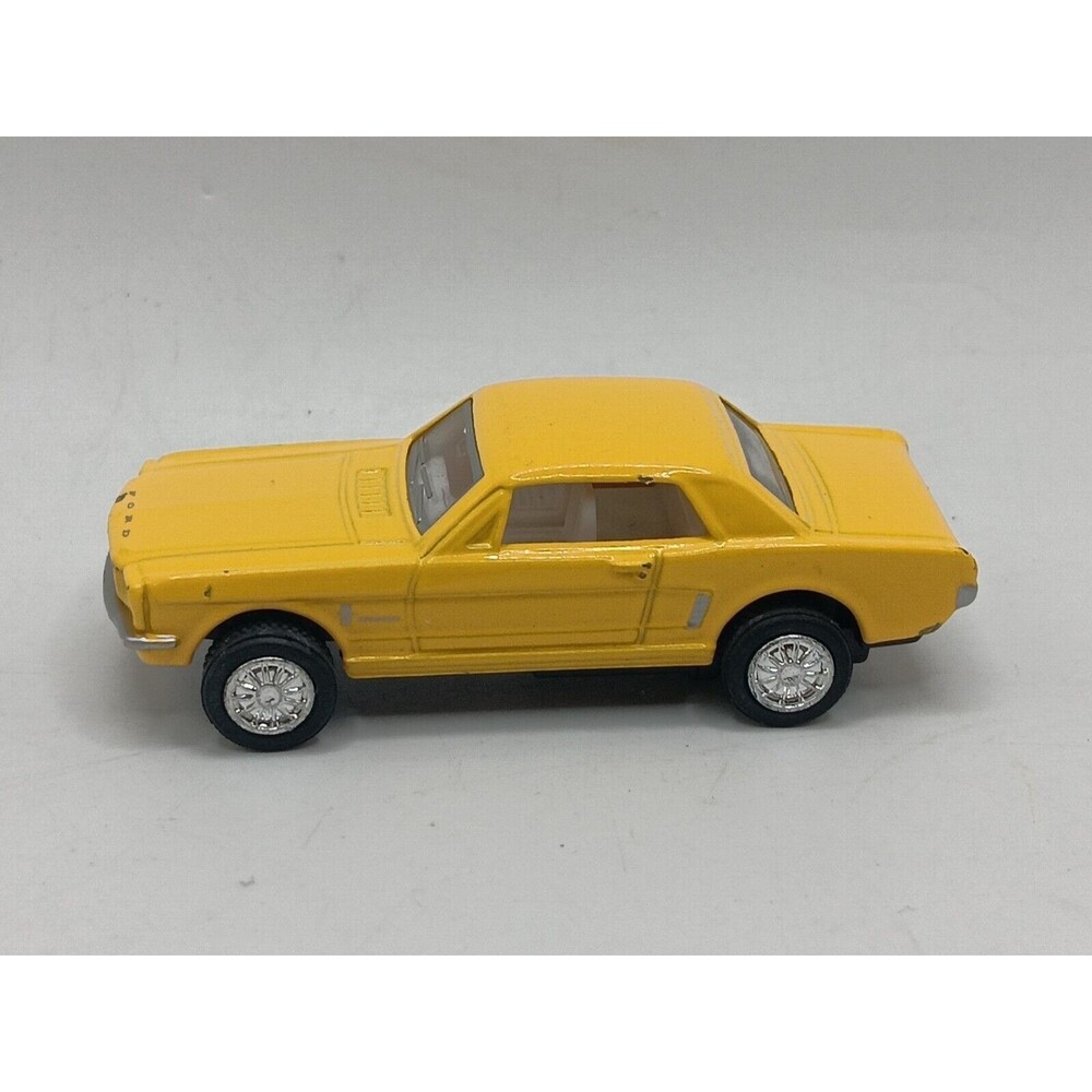 1964 1/2 Yellow Ford Mustang Kinsmart 1:72 Pullback Toy Car